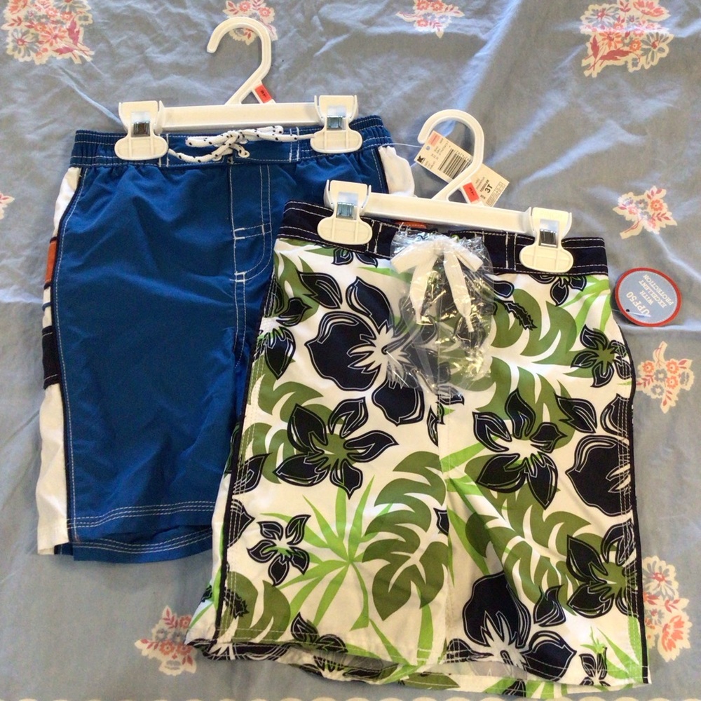 Lot of 2 swim trunks